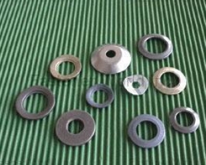 fastener-world(LIAN CHUAN SHING INTERNATIONAL CO., LTD. )